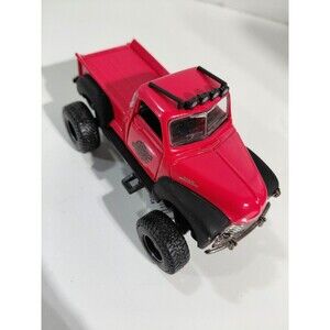 Maisto Die Cast 1:36 Scale Lifted 1953 Chevrolet 3100 Pickup Truck